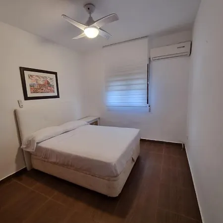 Privado 7 Min De La Playa Piscina Wifi Parking Aire Barbacoa Grupos Ferienhaus